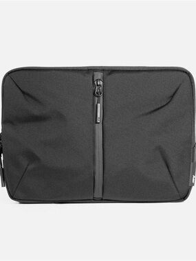 Aer Tech Folio 16”